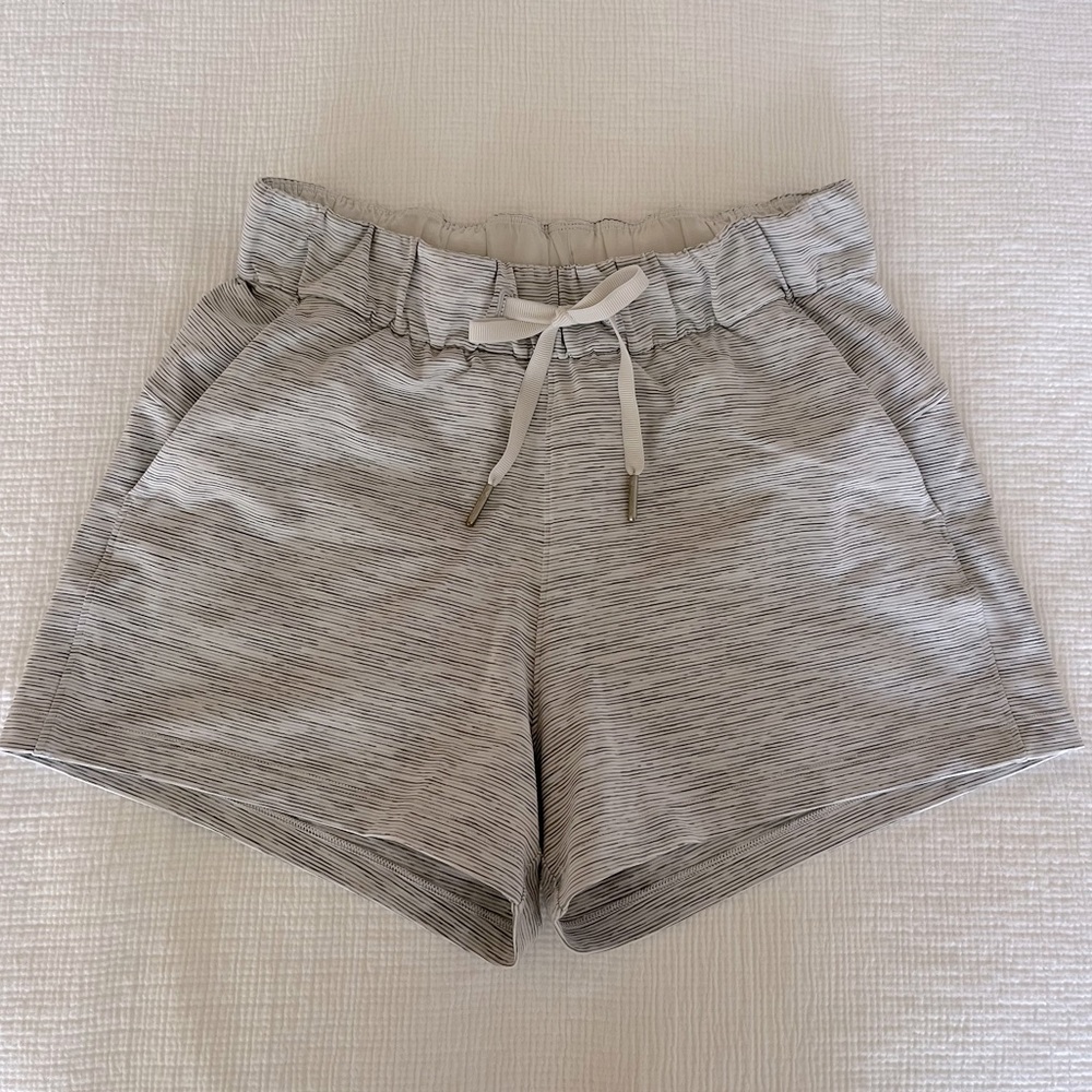 Lululemon Stretch Shorts - light grey